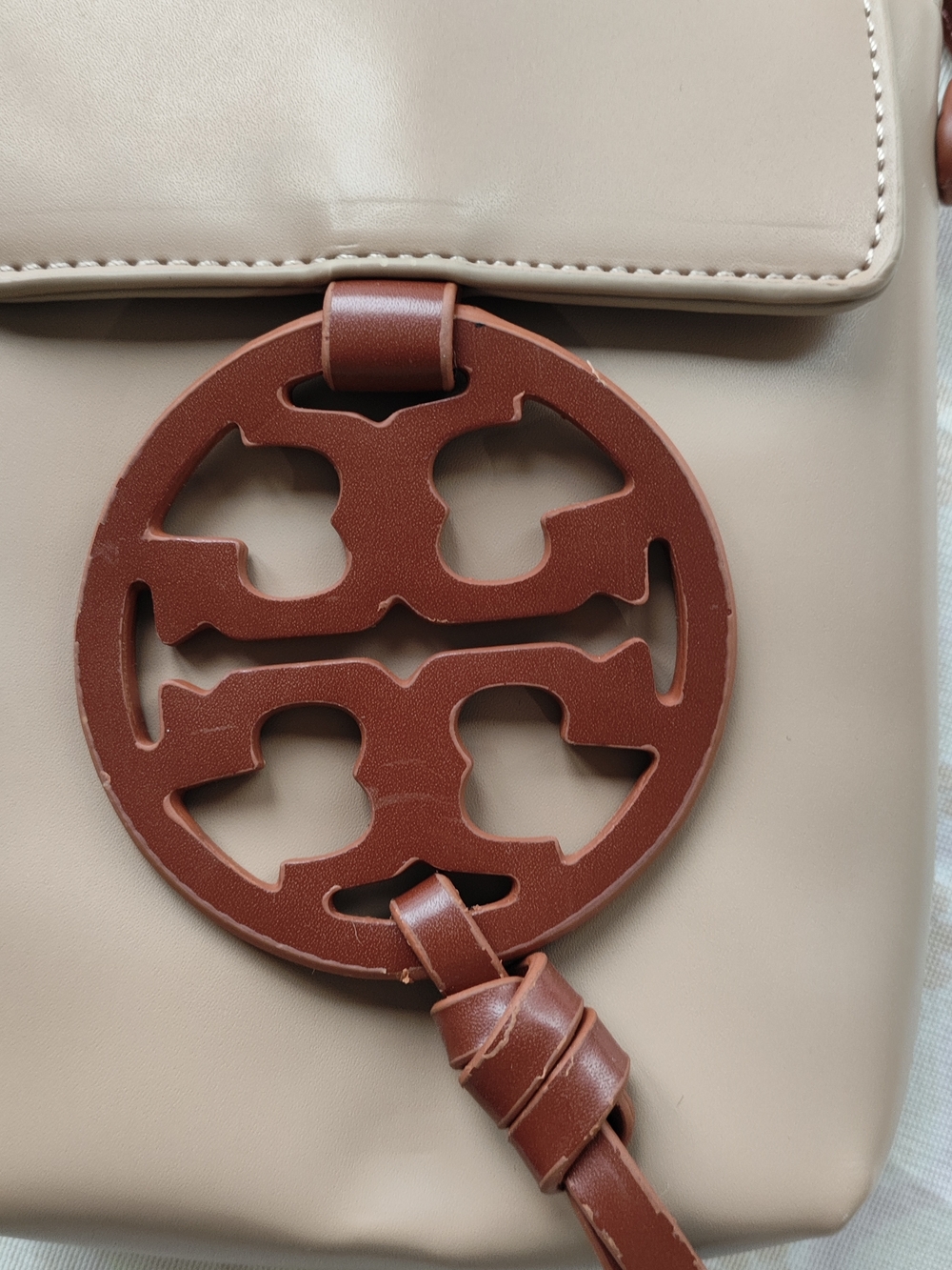 Tory Burch Beige Mini Crossbody with Brown Logo Accent - Picture 2 of 7